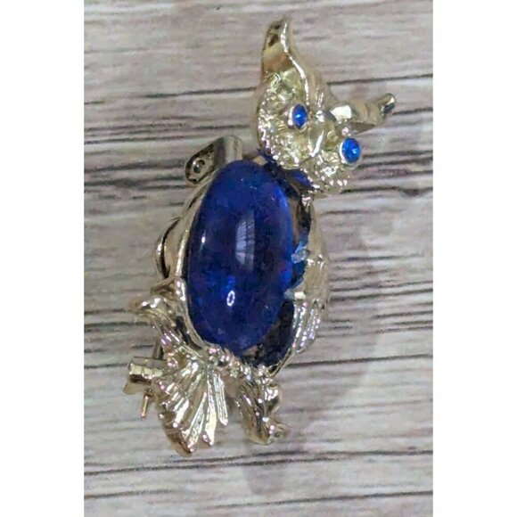 Vintage Gerry's  Gold Tone Owl Brooch With Blue Cabochon Eyes & Belly - Picture 1 of 6